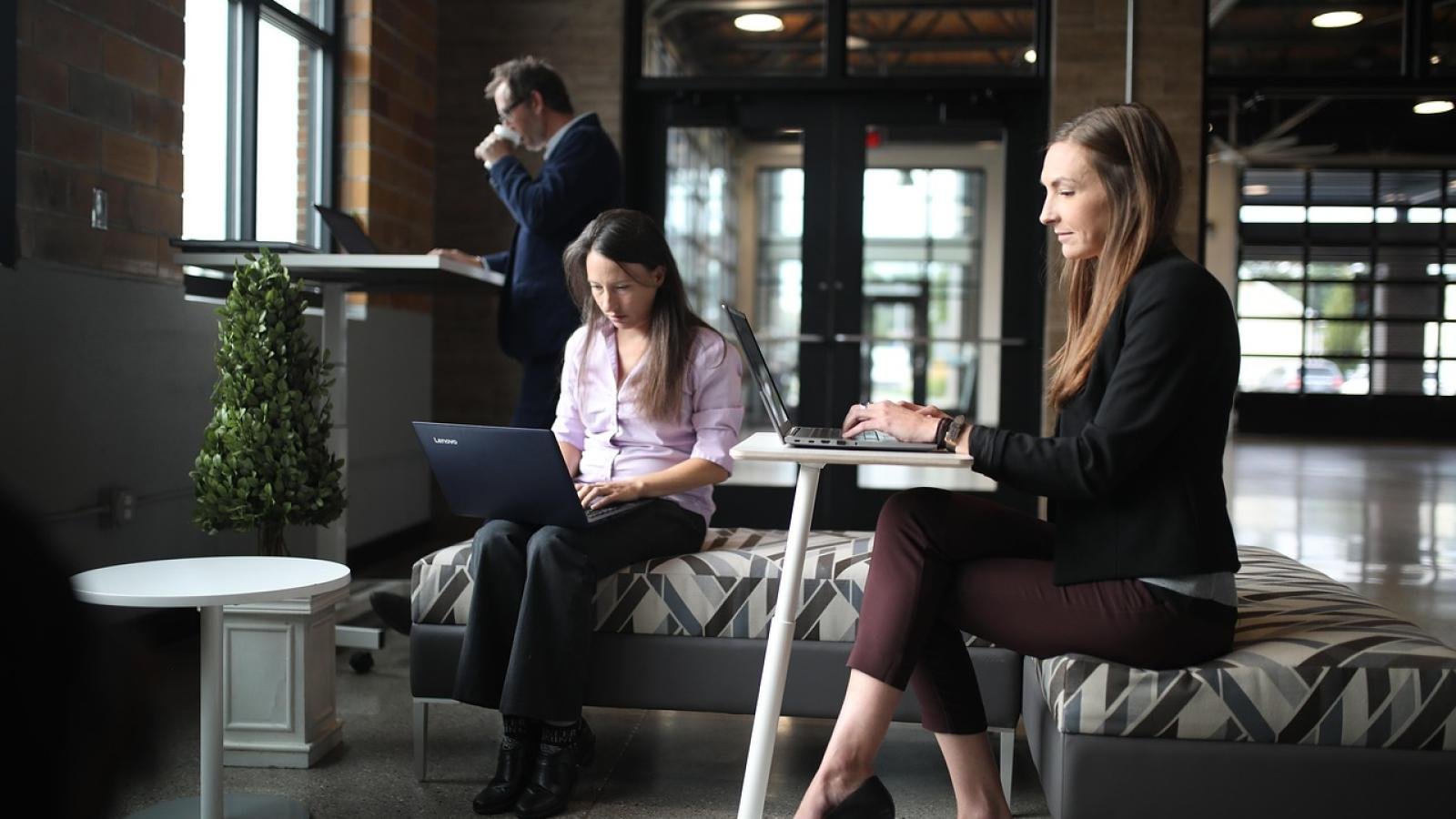 İlk İş Deneyimiyle Başlayan Kariyer Yolculuğunda İlk 90 Günün Önemi ve Kariyer Stratejileri