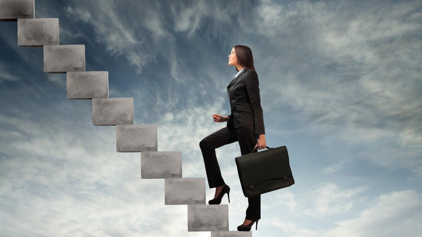 Yatay Kariyer Merdivenleri: Yükselmek Yerine Derinleşmenin Yeni Kariyer Anlayışı